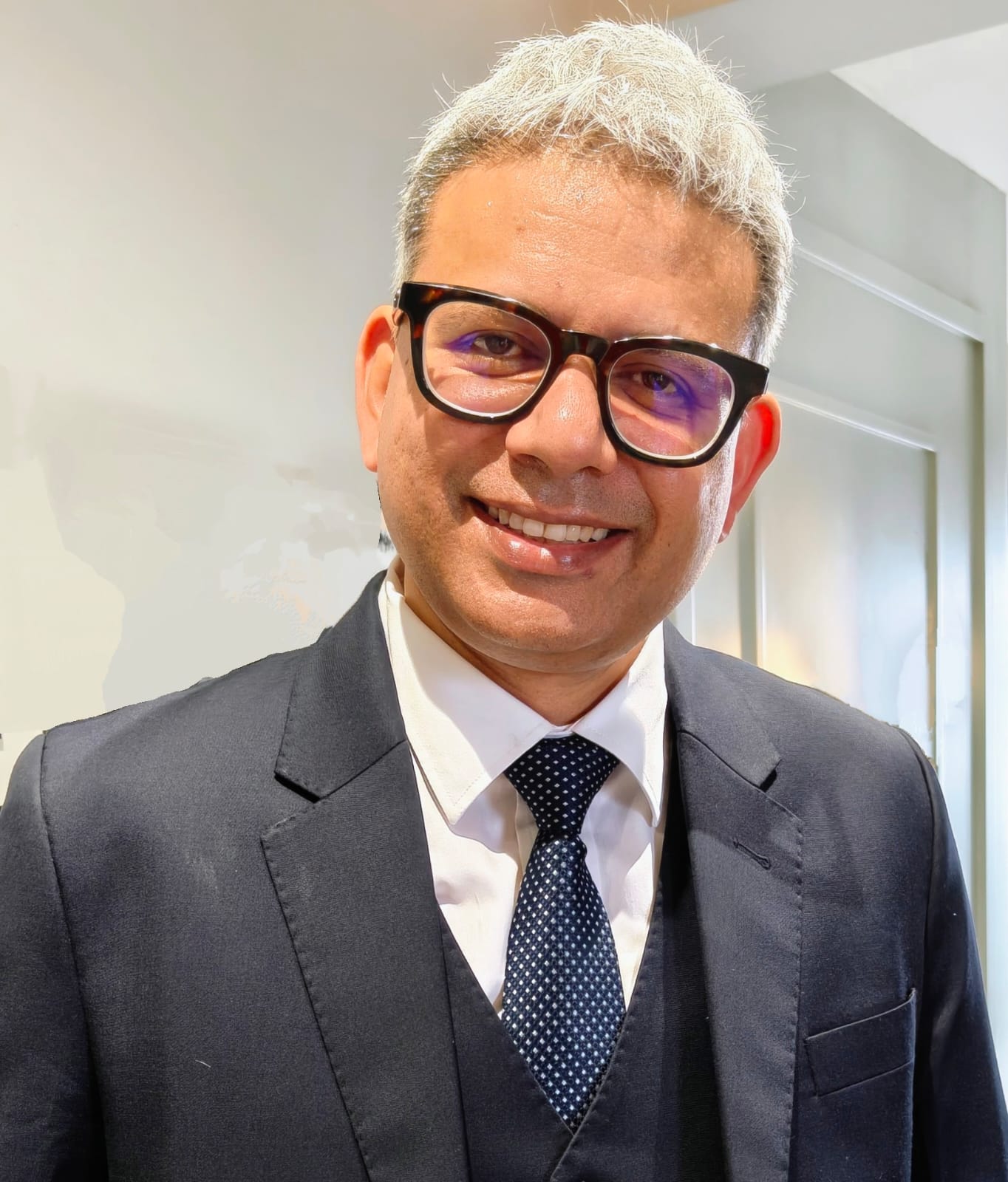 Dr. Rajeev Kasliwal